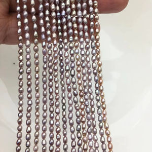Perles d'eau douce ovales en riz violet 3mm - 5mm, brin de perles en vrac pour la fabrication de bijoux, vente en gros - Product Image 1