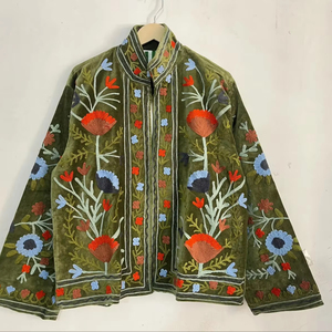 Chaqueta de Terciopelo Verde Oliva Estilo Boho Chic para Mujer, Bordado Floral Suzani, Patrón Étnico, Ropa de Abrigo Vintage para Otoño e Invierno - Product Image 1