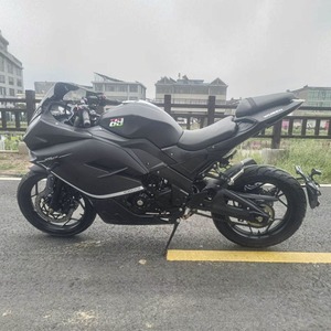 Moto d'occasion 400cc, moto sportive, bicylindre, lourde, 400cc, pour adultes. - Product Image 1