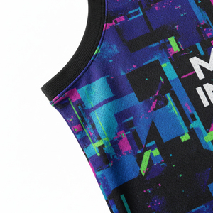 Designs élégants d'uniformes de basket-ball sublimés, kits de basket-ball personnalisés entièrement sublimés, vêtements de basket-ball pour hommes et jeunes - Product Image 5