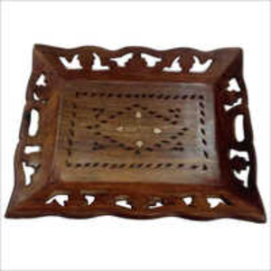 Plateau de service carré en bois de sheesham artisanal avec incrustation de feuilles en laiton, élégant accessoire de décoration et d'ameublement marocain pour la maison et la cuisine - Product Image 3