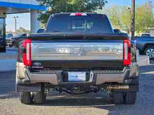 ฟอร์ด เอฟ-450 ซูเปอร์ ดิวตี้ คิง แรนช์ ครูว์ แค็บ ปี 2023 พวงมาลัยซ้าย เบาะหนัง กล้องมองหลัง ขับเคลื่อน 4 ล้อ ยูโร 3 ระบบ ESC - Product Image 4