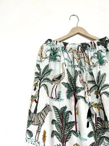 Falda larga de algodón hecha a mano con diseño de tigre para mujeres indias - Product Image 3