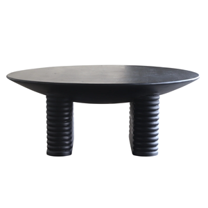 Table basse de style américain du milieu du siècle, en bois de manguier massif, avec motif ligné, base sur piétement, finition noire mate, pour intérieur. - Product Image 2