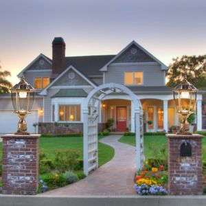 Lanterna Solare LED da Esterno Dorata da 20 Pollici, Design Elegante in Vetro Vintage per Sentieri, Giardini e Cortili - Product Image 2