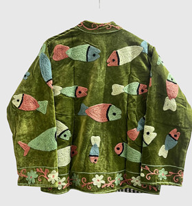 เสื้อแจ็คเก็ตกำมะหยี่ปักมือ คอจีน แขนยาว ไซส์ใหญ่ สำหรับผู้หญิง ลายดอกไม้และปลา สไตล์ทรงบ็อกซี่ สำหรับฤดูใบไม้ร่วง - Product Image 2