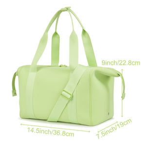 กระเป๋าเดินทางกีฬาแบบกันน้ำสีเขียวอ่อนพร้อมชุดกระเป๋าเครื่องสำอาง  กระเป๋าขนาดใหญ่สำหรับเดินทางช่วงสุดสัปดาห์ พร้อมตัวเลือกโลโก้แบบกำหนดเอง - Product Image 2