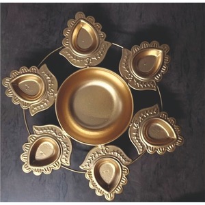 Juego de Urli Decorativos de Metal Hechos a Mano, Maceta Dorada con Forma de Flor de Loto para Decoración de Bodas y Diwali, Portavelas de Hierro para Velas de Té - Product Image 6
