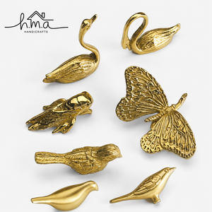 Poignée de meuble décorative en alliage de zinc brossé en forme de T, finition dorée artisanale, pour tiroir ou armoire à oiseaux traditionnelle - Product Image 1