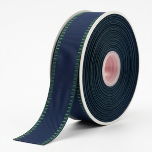 Ruban gros-grain bleu marine et vert de 25 mm avec bord plissé, idéal pour la confection de rosettes, médailles, lanières, emballages cadeaux et travaux de couture. - Product Image 2