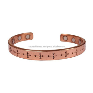 Brazalete Magnético de Cobre Puro con Cruz Grabada, Personalizado OEM, Bioenergético, para Hombres y Mujeres, Directo de Fábrica - Product Image 4
