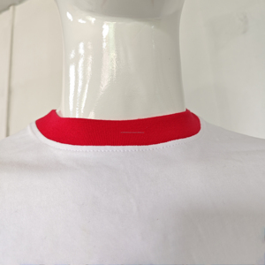 เสื้อยืดคอตตอนหนาสีขาวสำหรับผู้ชาย แขนสั้น คอเสื้อตัดสี  รับผลิตแบบ OEM พร้อมสกรีนตัวอักษรและลายพิมพ์ตามสั่ง - Product Image 4