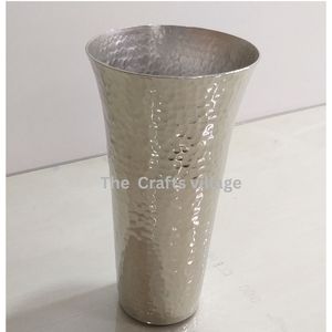 Vase en métal argenté, finition martelée texturée, vase décoratif pour table, décoration élégante pour la maison, centre de table, accent décoratif, cadeau - Product Image 3