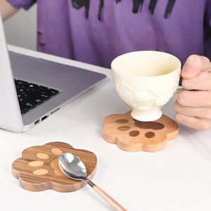 Juego de Posavasos de Madera con Forma de Huella de Pata, Posavasos Personalizados para Mascotas, Posavasos con Forma de Animal, Posavasos de Madera Natural para Café, Decoración del Hogar - Product Image 6