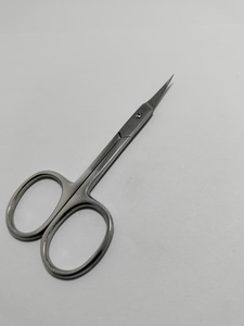 Ciseaux à cuticules de qualité supérieure pour usage professionnel, lames ultra-affûtées en acier métallique, ciseaux à ongles russes 3,5 pouces - Product Image 6