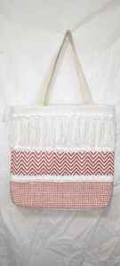 กระเป๋าโท้ทผ้าฝ้ายทอมือลายเรียบพร้อมดีเทลพู่ห้อยสไตล์โบโฮ กระเป๋าสะพายไหล่รักษ์โลกสำหรับผู้หญิง - Product Image 3