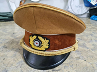 Reproduction de casquette/visière allemande Heer de la Seconde Guerre mondiale, de haute qualité, personnalisable, respirante, pour collectionneurs de matériel militaire et reconstitutions historiques.