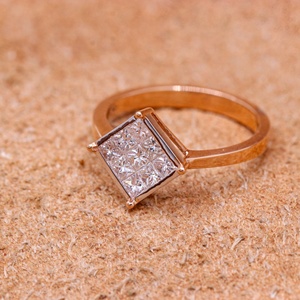 Anillo de oro rosa macizo de 18 quilates con diamantes invisibles y diseño de cometa, Memoria Jewels, venta al por mayor - Product Image 2