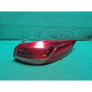 Feu arrière droit extérieur d'occasion pour Elantra, référence OEM 92402F2400 - Product Image 1