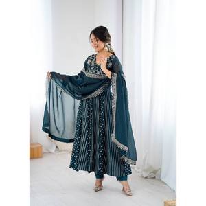 Vestido Anarkali de Diseñador con Bordado de Lentejuelas para Ropa India y Pakistaní - Product Image 4