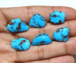 Pierre précieuse turquoise brute d'Arizona, plaque de turquoise naturelle d'Arizona pour la fabrication de pendentifs et de bijoux. - Product Image 2