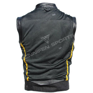 Chalecos de Cuero con Parches Bordados, Chaquetas de Motocicleta de Cuero Vacuno Genuino, Estilo Outback, Hechos en Pakistán, Chaleco de Cuero Transpirable y Elegante - Product Image 4