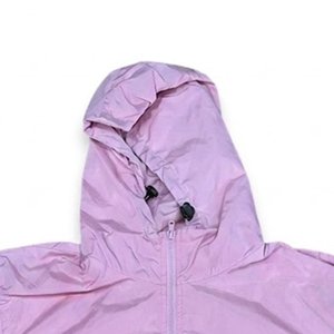 Conjuntos de sudaderas con capucha y pantalones cortos de nailon ligero para hombre con logotipo personalizado al por mayor, ropa deportiva informal a prueba de viento, chándal de entrenamiento. - Product Image 6