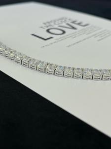 Bracelet jonc unisexe en or blanc 10 carats avec diamant de laboratoire de luxe taille ovale certifié IGI pour hommes et femmes - Product Image 4