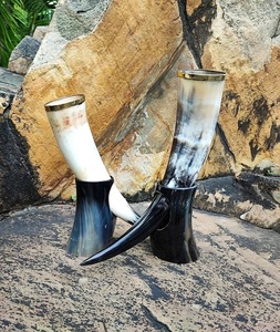 Cuerno natural para beber con correa Soporte colgante de cuero cosido Olor Menos a prueba de fugas Cuerno vikingo personalizado por F S International - Product Image 2
