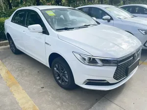 BYD Qin EV450 Listo para Operar, Vehículo Eléctrico Usado con Alto Kilometraje, Bajo Costo de Operación, Rendimiento Confiable para Negocios - Product Image 3
