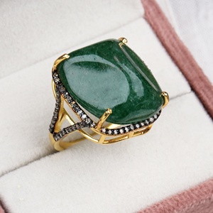 Bague coussin en argent sterling 925 massif plaqué or avec accent diamant et quartz vert naturel, bijoux fins, Memoria Jewels, vente en gros - Product Image 1