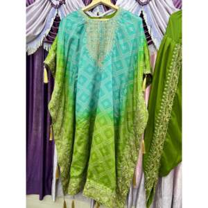 Ensemble haut et bas en satin sans manches, magnifique, pour les fêtes, avec motif imprimé numérique - Product Image 3