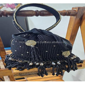 Sac Potli Noir Brodé de Perles de Qualité Supérieure avec Pompons, Fait Main, Élégant, pour Soirées et Mariages, Accessoire de Fête et de Mariage - Product Image 2