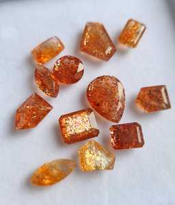 Pierres précieuses naturelles Aligemstones, pierre de soleil orange rouge, formes mélangées, pierres précieuses en vrac certifiées IGI pour la fabrication de bijoux, vente en gros, 6x8mm-12x16mm - Product Image 1