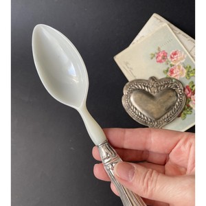 Elegant Bakelite & Metal Salad Servers Set And Silver Plated Finish For Serving Salads - Product Image 2