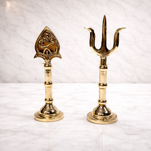 Support en laiton pour Trishul, Symbole Om, Statue décorative religieuse artisanale, Trident de Shiva, Idole décorative de table, Décoration intérieure, Plusieurs tailles - Product Image 1