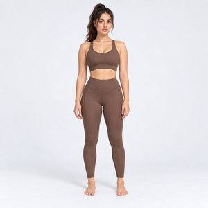 Nuevo conjunto de yoga transpirable hecho a medida para mujer, conjunto de yoga de color liso, top ventas, hecho con material de spandex y poliéster. - Product Image 1