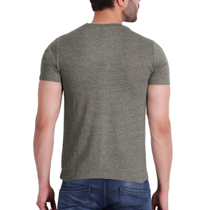 เสื้อยืดคอกลมแขนสั้นทรงเข้ารูปสำหรับผู้ชาย สีพื้น ผ้าฝ้าย ทอแบบเจอร์ซีย์ ย้อมสีธรรมดา ความยาวปกติ - Product Image 5