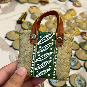 Vietnam Conical Hat/Basket Keychain For Rewarding Artisanal Craft Results Engaging Travel Senses 99 Gold Data Co - Product Image 1