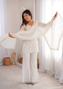 Conjunto sharara de seda crujiente con bordado de lentejuelas, forro de algodón, mangas largas y dupatta a juego para un atuendo étnico elegante. - Product Image 5