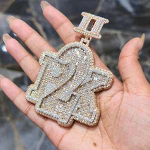 Colgante de Moissanita Chapado en Oro Rosa sobre Plata, con Letra Personalizada en Corte Baguette, Joyería para Fiesta - Product Image 2