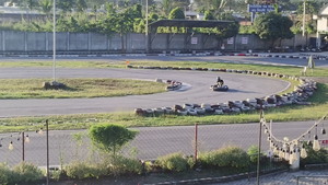 Équipement professionnel de piste de karting pour parcs d'aventure, arène de karting extérieure pour parcs à thème et stations balnéaires, karting électrique intérieur - Product Image 5