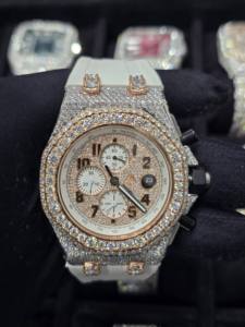 Montre personnalisée de style moderne avec lunette sertie de diamants, boîtier en métal, look luxueux haut de gamme pour homme, montre avec diamants cultivés en laboratoire - Product Image 3