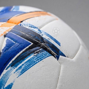 Balón de Fútbol Profesional Ligero y Personalizable, Híbrido de PU, Construcción de Paneles Duraderos para Entrenamiento y Partidos de Fútbol al Aire Libre - Product Image 6