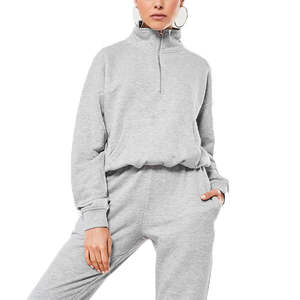 Ensemble de survêtement décontracté pour femme en molleton de coton respirant, écologique et léger, avec sweat à capuche court et pantalon de survêtement de couleur unie - Product Image 4