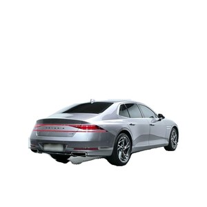 Genesis G90 AWD 2024 con Motor 3.5 Turbo E-S/C de Gasolina, Caja de Cambios Automática, Asientos de Cuero, 31,872 km, Volante a la Izquierda - Product Image 1