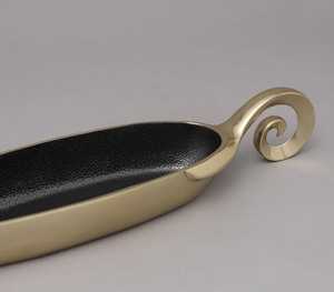 Fabriqué pour être admiré, bol de service moderne minimaliste en métal, finition polie, intérieur noir, passe au lave-vaisselle, usage domestique - Product Image 6
