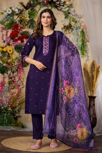 Conjunto de Kurti y Pantalón Largo de Viscosa y Seda Romana Morada para Mujer, de Secado Rápido, con Dupatta Floral, Ropa Étnica Tradicional para Ocasiones Casuales - Product Image 6
