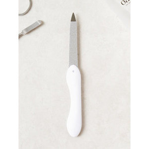 Lime à ongles professionnelle pliable en acier inoxydable K-Beauty, durable et portable, pour manucure et pédicure, fabriquée au sud. - Product Image 1