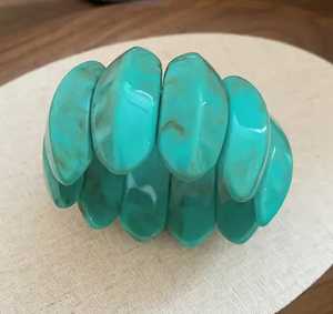 Bracelet en résine en forme de cœur, élastique, couleur unie, perles tridimensionnelles, bijoux pour femmes, cadeau, artisanat en résine - Product Image 3